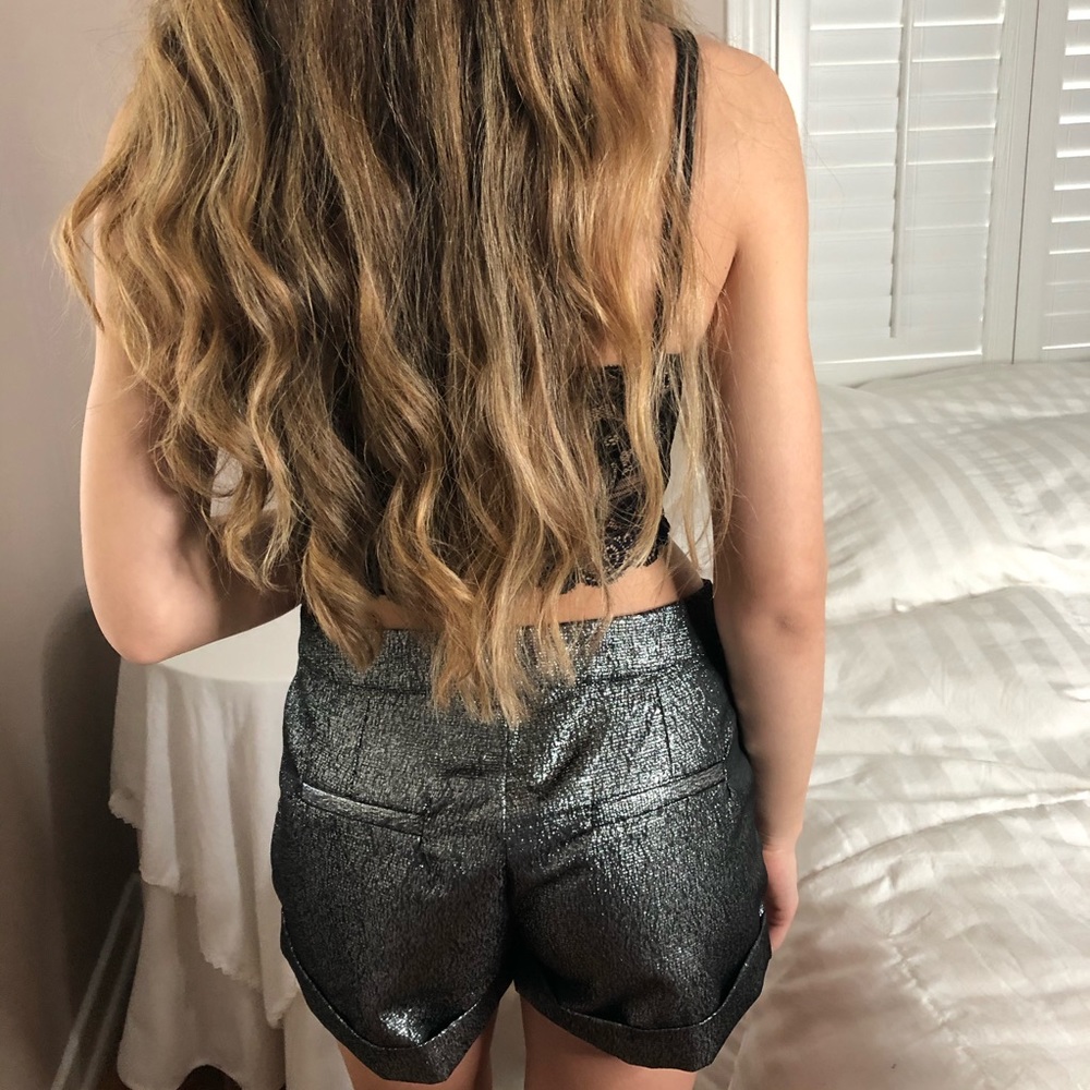 Solddd Outtt - Picture 3 of 4